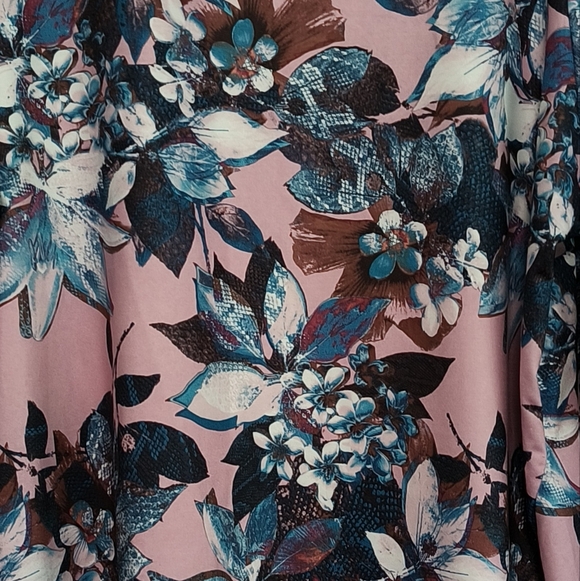 New Floral Long Sleeve Rashguard / Size 1X - Picture 3 of 9